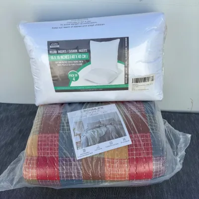 B queen size blanket and pillow cushion