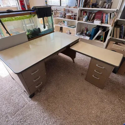 F 2 piece metal desk set with side desk