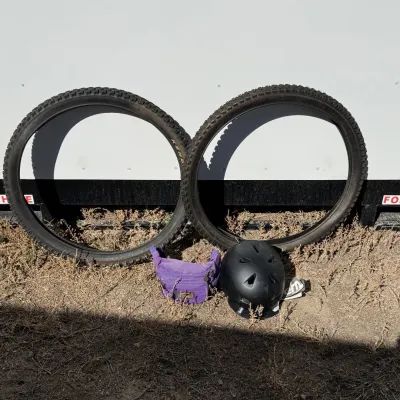 G lot with two bike tires