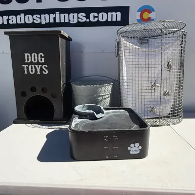 G pet automatic dog water fountain feeder and wire basket