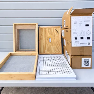 G complete wooden beekeeping kit