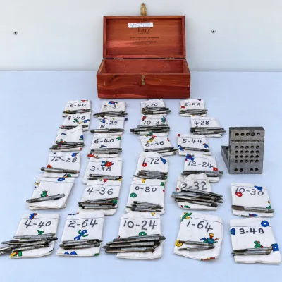 C vintage thread tap set