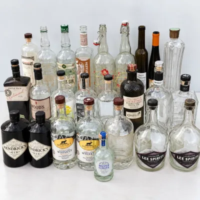 Ld assortment of 25 vintage and collectible beverage bottles