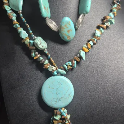 Faux Turquoise Color Southwest Style Chip Choker Necklace & Bracelet