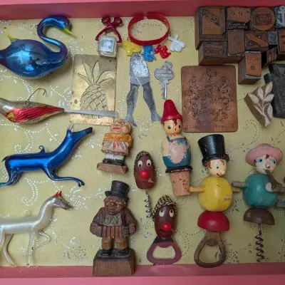 Vintage wooden barware, mercury glass ornaments and block print stamps!