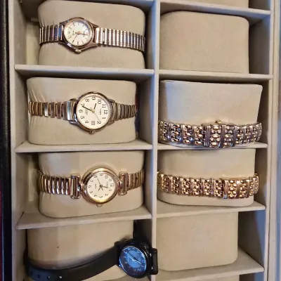 Sale Photo Thumbnail #140