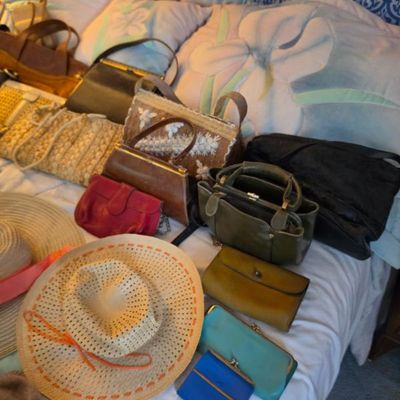 Sale Photo Thumbnail #102