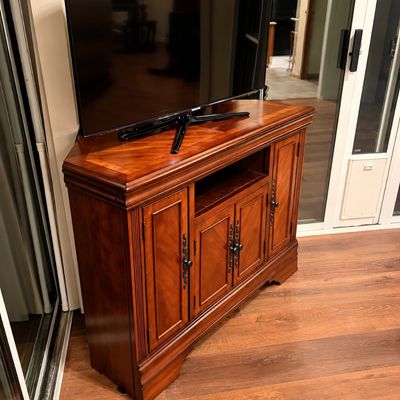 corner tv cabinet