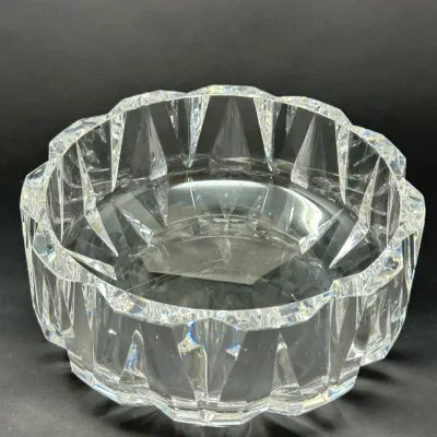 Sale Photo Thumbnail #33: Heavy lead crystal decorative bowl featuring a geometric geometric cut-glass design around the rim and sides.