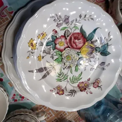 Sale Photo Thumbnail #39: SPODE Collection of vintage floral dinnerware, featuring scalloped plates with colorful botanical transfers, matching tea cups, and saucers.