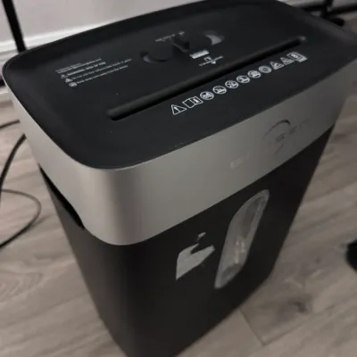 Sale Photo Thumbnail #107: Paper Shredder
