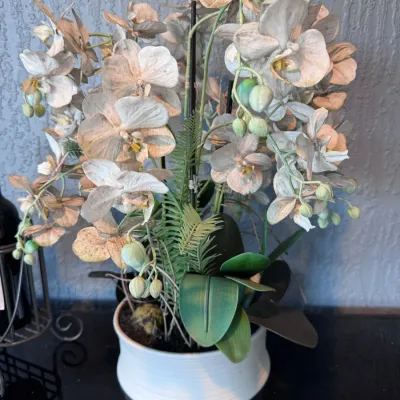 Sale Photo Thumbnail #48: Artificial Floral Arrangement
