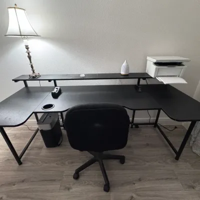 Sale Photo Thumbnail #104: Work Desk and Office Chair