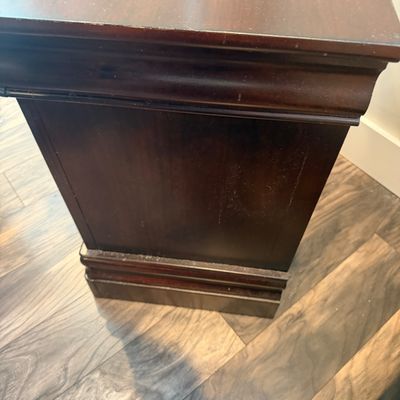 Pair of Liberty Furniture Wooden Nightstands (PB-MG)