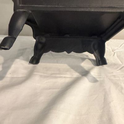 Cast Iron Stove Table Lamp (UD-MG)