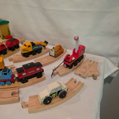 Thomas & Friends Wooden Railway Train Track & More (G-JS)