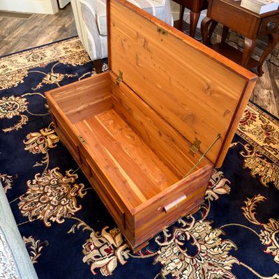 Cedar Lined Hope Chest Trunk (LR-RG)