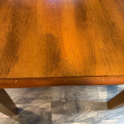 Wooden Dining Table with Tapered Legs (LR-MG)