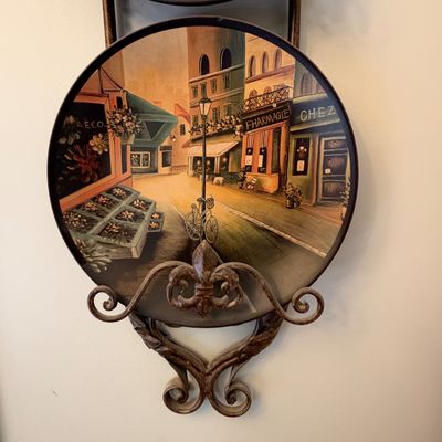 Metal Wall Rack w/Decorative Plates & More (PB-RG)