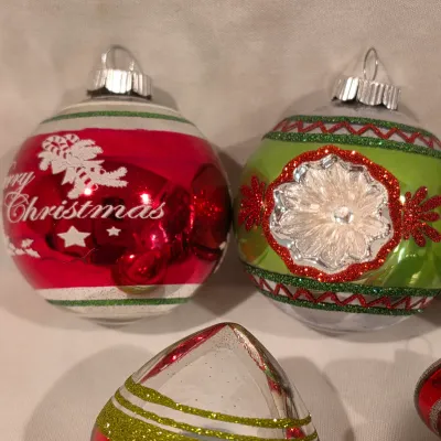 Shiny Brite Glass Christmas Ornaments w/Storage Box (BLR-JS)