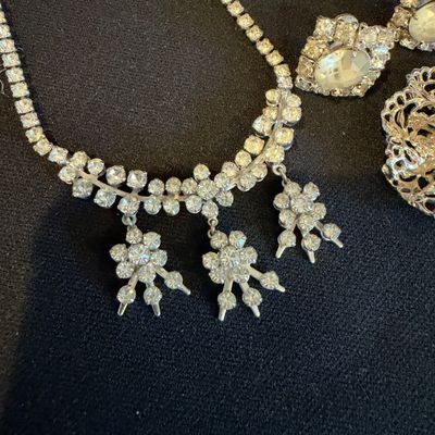 Vintage Costume Jewelry Collection incl. Rhinestones & Pearls Plus More (K-RG)