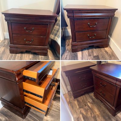 Pair of Liberty Furniture Wooden Nightstands (PB-MG)