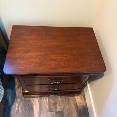 Pair of Liberty Furniture Wooden Nightstands (PB-MG)