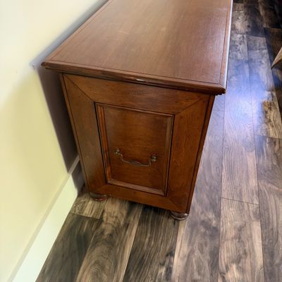 Wooden Cedar-Lined Storage Chest (P-RG)