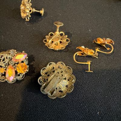 Vintage Costume Jewelry Collection incl. Rhinestones & Pearls Plus More (K-RG)