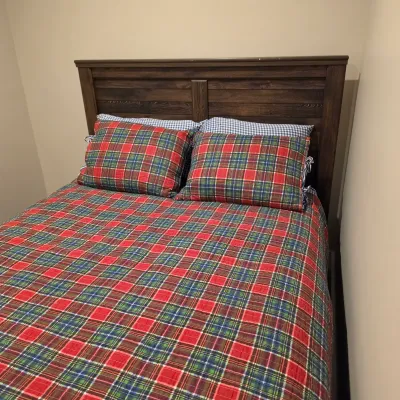 Rustic Dark Wood Queen Bed Frame w/Headboard & Footboard (BB-JS)