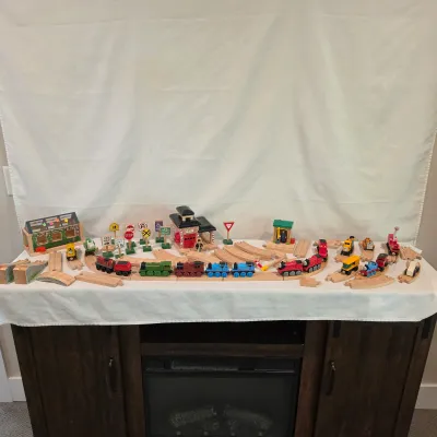 Thomas & Friends Wooden Railway Train Track & More (G-JS)