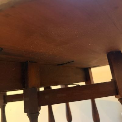 Oval Shaped Drop Leaf Gate Leg Table (UD-MG)