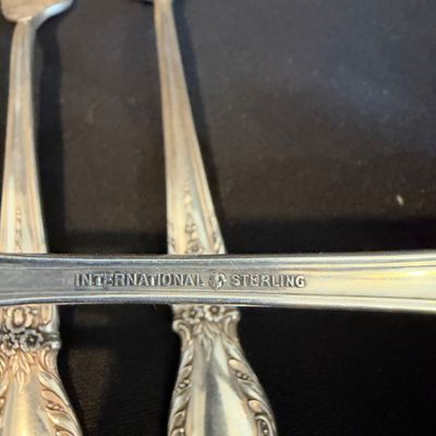 Large Set of International Sterling Brocade Flatware & Serving Pieces (K-RG)