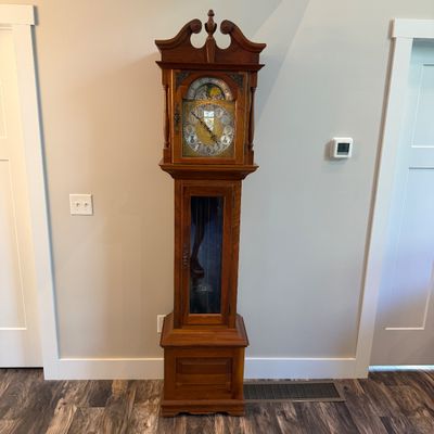 Emperor Clock Company Grandfather Clock (LR-MG)