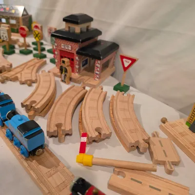 Thomas & Friends Wooden Railway Train Track & More (G-JS)