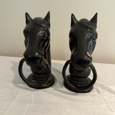Pair of Cast Iron Horse Head Hitching Post Bookends (UD-MG)