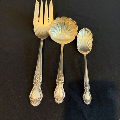 Large Set of International Sterling Brocade Flatware & Serving Pieces (K-RG)