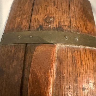 Wooden Barrel on Wheels (UD-MG)