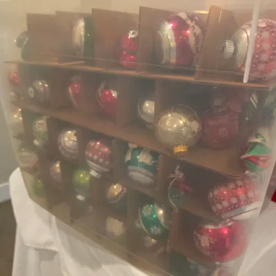 Shiny Brite Glass Christmas Ornaments w/Storage Box (BLR-JS)
