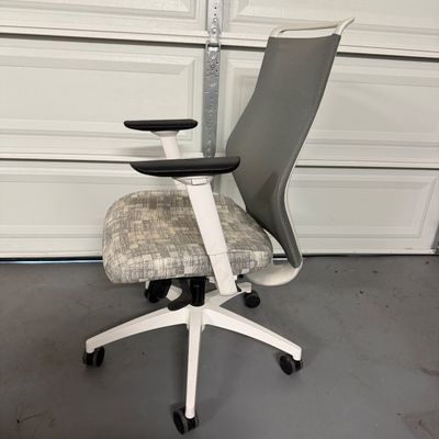 SitOnIt Seating Ergonomic Mesh Back Office Chair (G-MG)