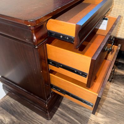 Pair of Liberty Furniture Wooden Nightstands (PB-MG)