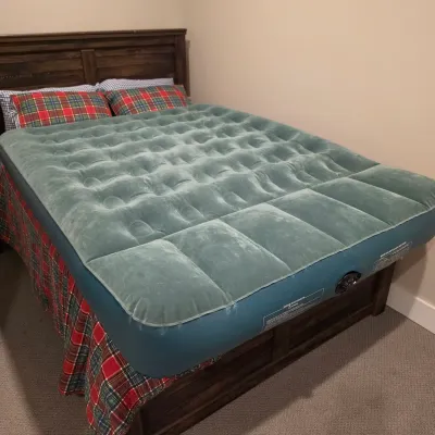 Aero Minute Bed Sport Inflatable Queen Air Mattress w/ Pump (BB-JS)