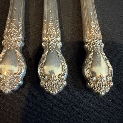 Large Set of International Sterling Brocade Flatware & Serving Pieces (K-RG)