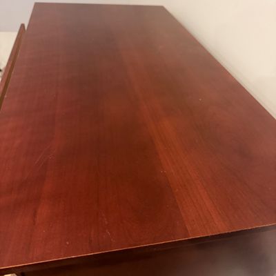 Vaughan-Bassett Cherry Finish 5-Drawer Chest (UD-MG)