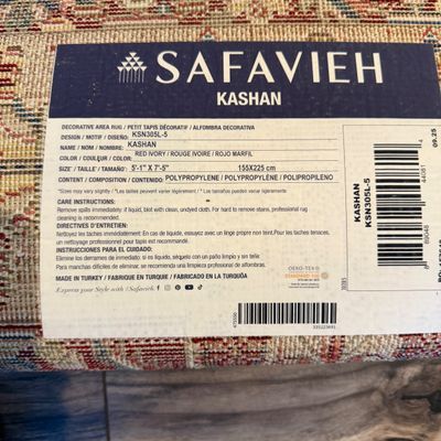 Safavieh Kashan Area Rug 5’ 1” x 7’ 5” (LR-MG)