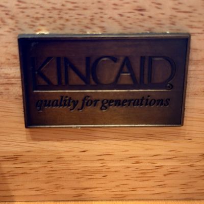 Kincaid 2-Piece Lighted China Hutch (LR-RG)