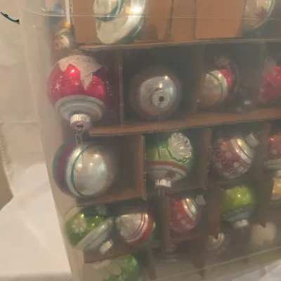 Shiny Brite Glass Christmas Ornaments w/Storage Box (BLR-JS)