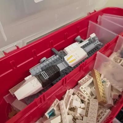 Assorted Lego Bricks & Accessories in Case (G-JS)
