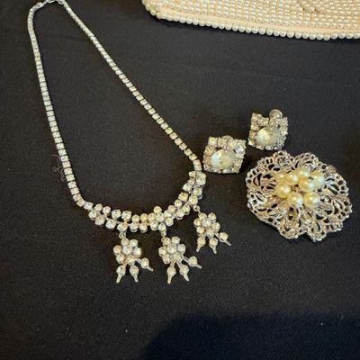 Vintage Costume Jewelry Collection incl. Rhinestones & Pearls Plus More (K-RG)