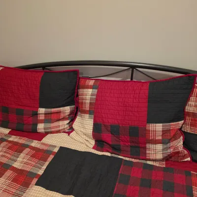 Hillsdale Furniture Black Metal Daybed w/ Trundle (BLR-JS)